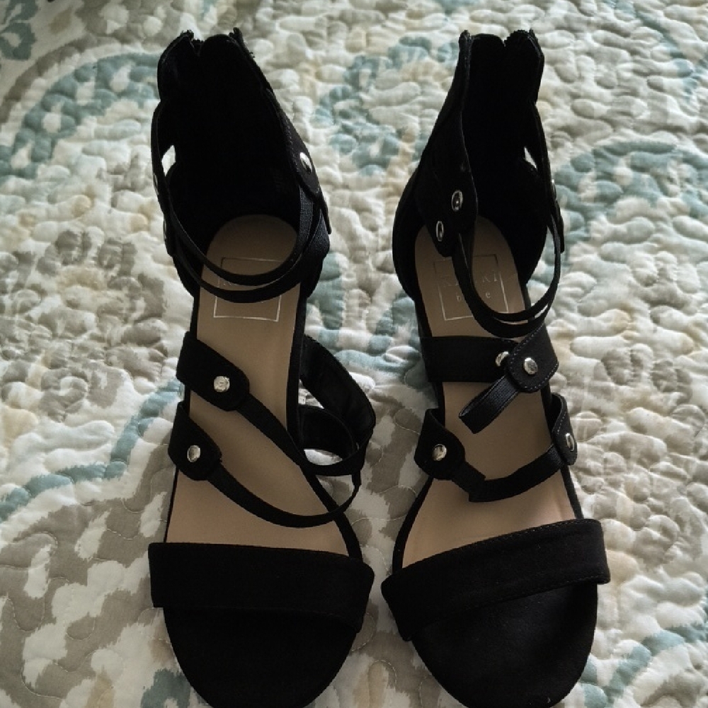 Kaari Blue Black Strappy Sandals